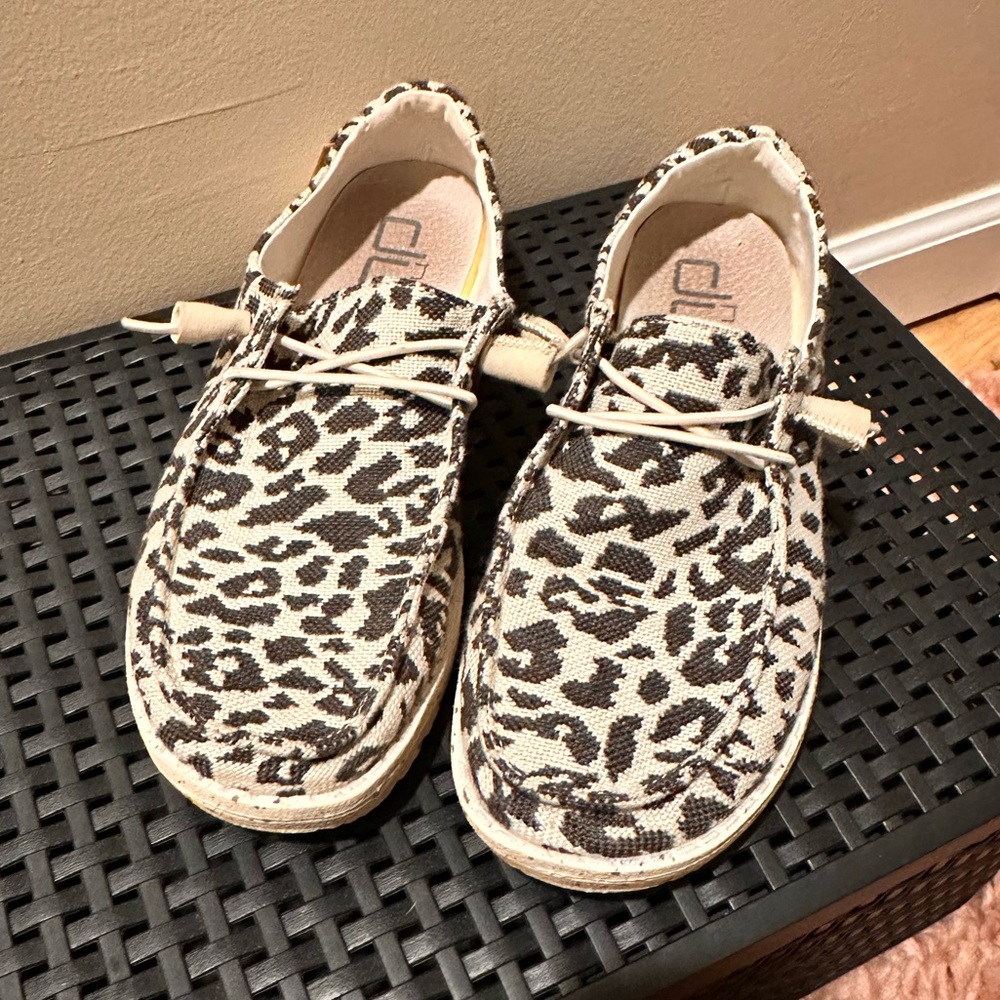 Snow Leopard HeyDudes size 6